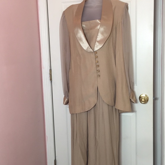 Habits Evening Suit - Picture 4 of 8